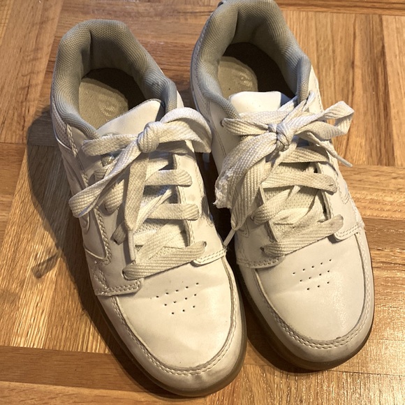 Heelys running shoes - Picture 2 of 4